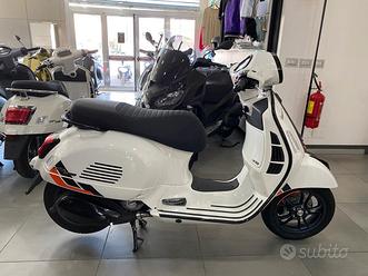 Piaggio Vespa 300 GTS usata in vendita in Campania