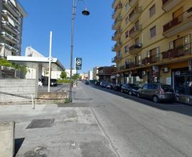 Ampio box auto zona stazione