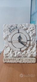 orologio in pietra pugliese 