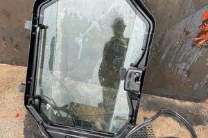 A145 Porta in vetro per mini pala Caterpillar