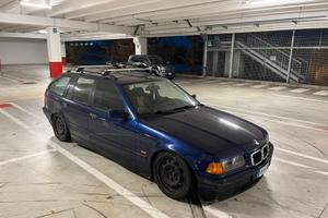 BMW 320i Touring E36