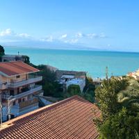 COSTA SARACENA villa accorpata fronte mare