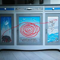 comò in noce dipinto a mano 