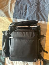 Zaino frigo con set di posate, bicchieri e piatti