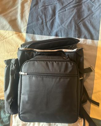 Zaino frigo con set di posate, bicchieri e piatti