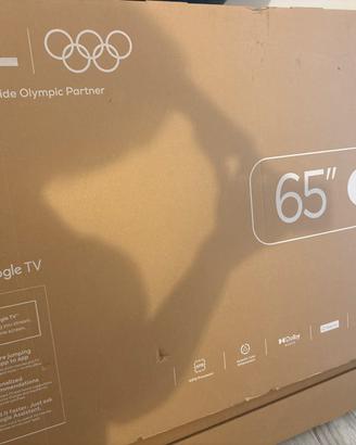 Tv 65 pollici tcl con schermo rotto.