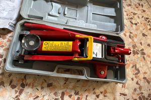 CRIC AUTO SOLLEVATORE IDRAULICO