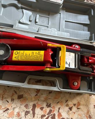 CRIC AUTO SOLLEVATORE IDRAULICO