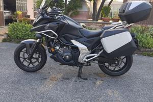 Honda NC750X DCT