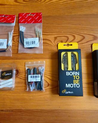 Frecce Ligtech + adattatori per Dorsoduro 900