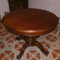 Tavolo rotondo / ovale in legno, allungabile