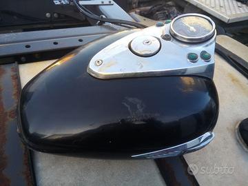 Serbatoio Suzuki Intruder 250 Lc