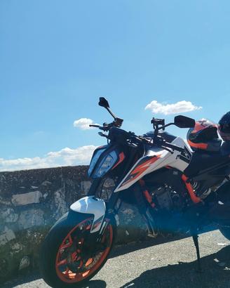 Duke 890 R Tech pack Track Mode (1500€ accessori)