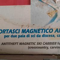 Portasci magnetico.