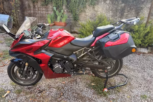 Suzuki GSXS 1000 GT