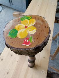 sgabello artigianale