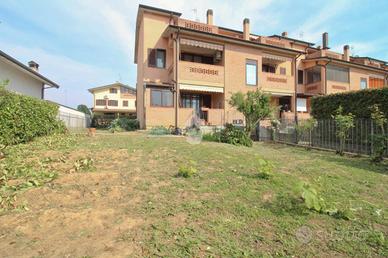3 LOCALI A CURA CARPIGNANO