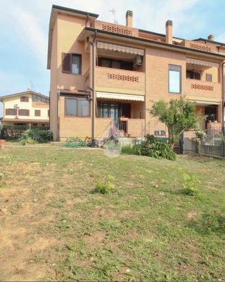 3 LOCALI A CURA CARPIGNANO