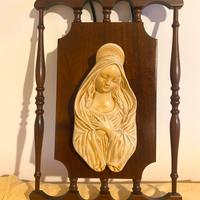 Bassorilievo Madonna su pannello in legno