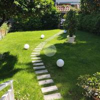 PORZIONE DI BIFAMILIARE A GIUGLIANO IN CAMPANIA