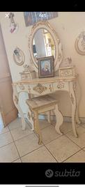 toilette da trucco stile valle doro 