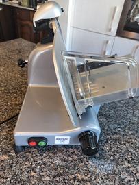 affettatrice elettrica professionale 