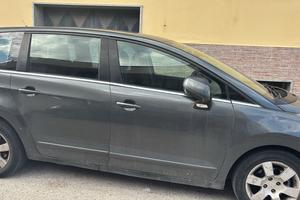 Peugeot 5008 diesel 2011