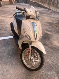 Piaggio Medley 125