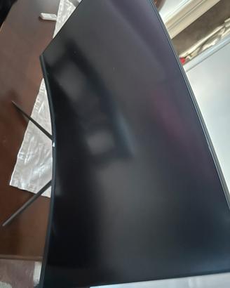 Monitor curvo