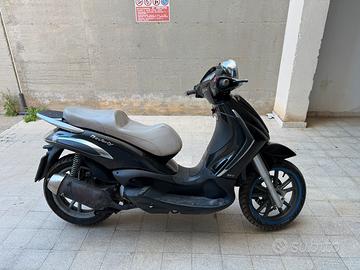 Piaggio Beverly 125cc tourer