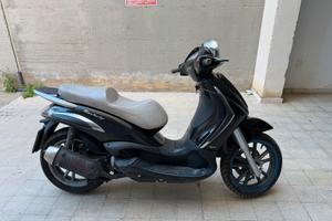Piaggio Beverly 125cc tourer