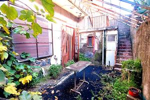 Piano terra con corte da personalizzare a piacere