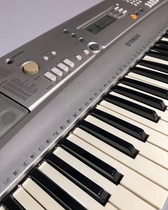 YAMAHA PSR - E303