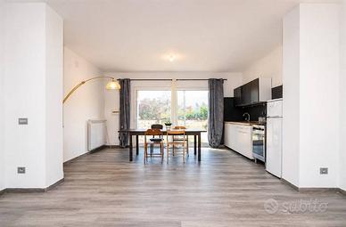 Villa di 300 m² con più di 5 locali a Poli
