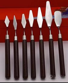 Set di 7 Spatole Per Pittura Con Manici In Legno.