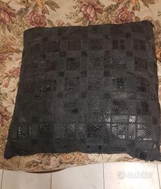 CUSCINO in vera pelle colore Nero lavorazione