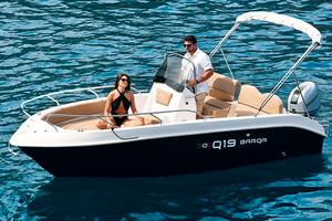 Barca Q19 Open 550 con Honda 40/60 SENZA PATENTE