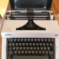 Macchina da scrivere Olympia 
