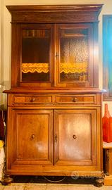 Credenza antica in noce con vetrina primi ’900