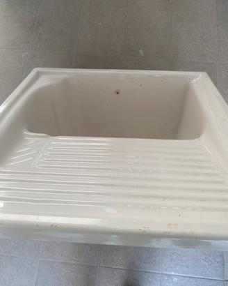 Lavatoio in ceramica avorio vintage