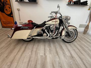 Harley-davidson FLHRC Road King Classic CHICANO