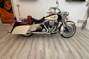 Harley-davidson FLHRC Road King Classic CHICANO