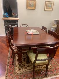 Tavolo in stile classico legno pregiato