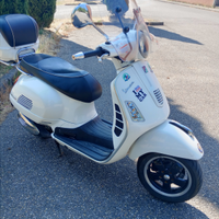 Vespa 300 gts