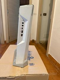 MSI Trident 3 console più monitor gaming.