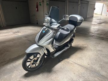 Piaggio Beverly 300 ie tourer