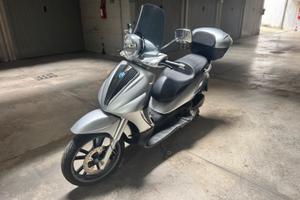 Piaggio Beverly 300 ie tourer