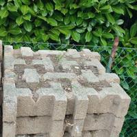 Grigliato in cemento per giardino