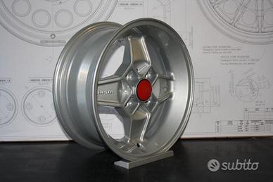 FIAT 124 COUPE E SPIDER CERCHI LEGA 5,5x13 ARGENTO