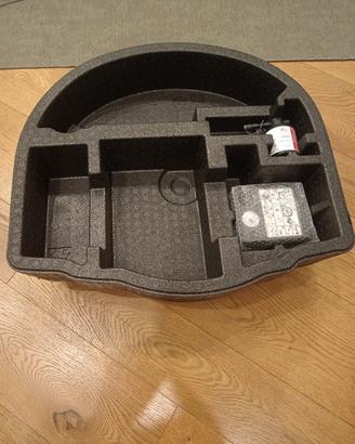 NUOVO Originale Yaris Cross. Kit foratura e vano 